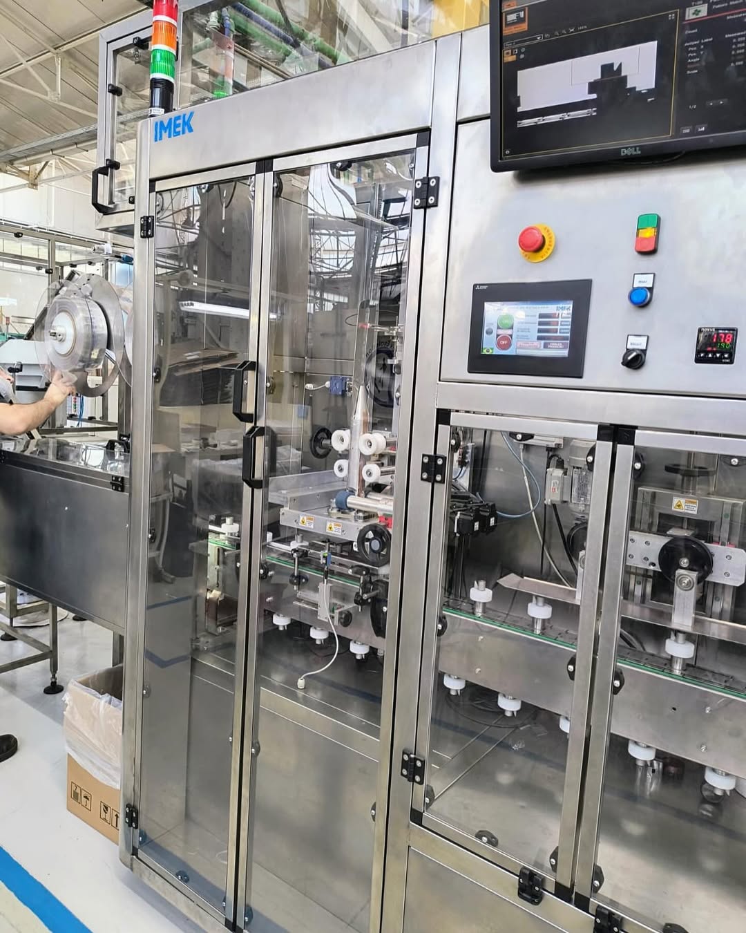Máquina aplicadora <br> de rótulos