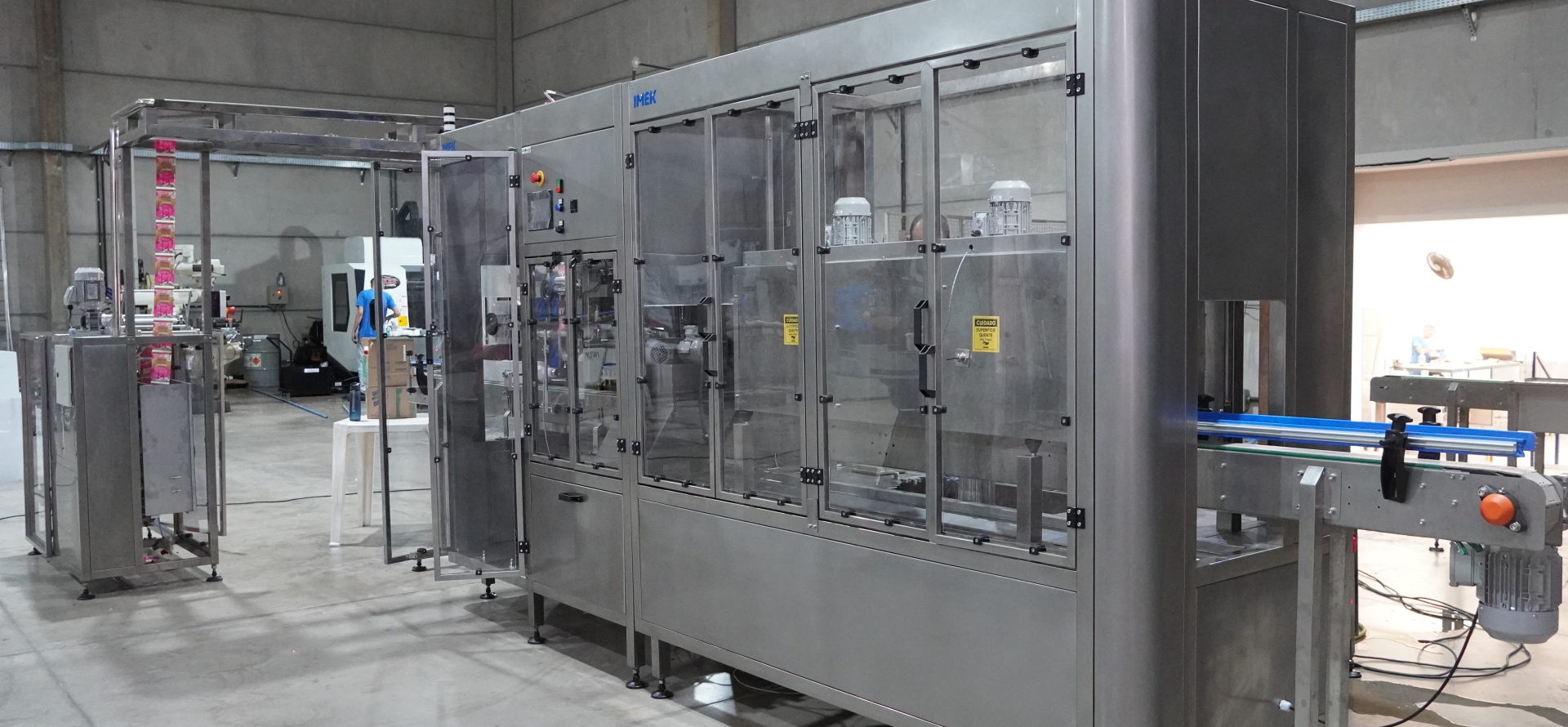 Manutenção preventiva em máquinas industriais para reduzir paradas na produção