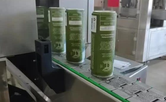 Aplicadoras de rótulos: como escolher a máquina certa e elevar o padrão da sua embalagem